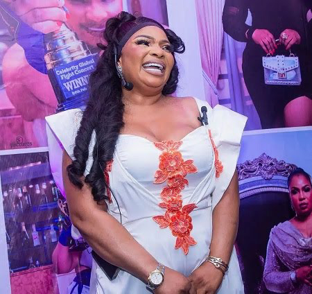 VIDEO Nigerians mock Laide Bakare wearing white jumpsuit during her