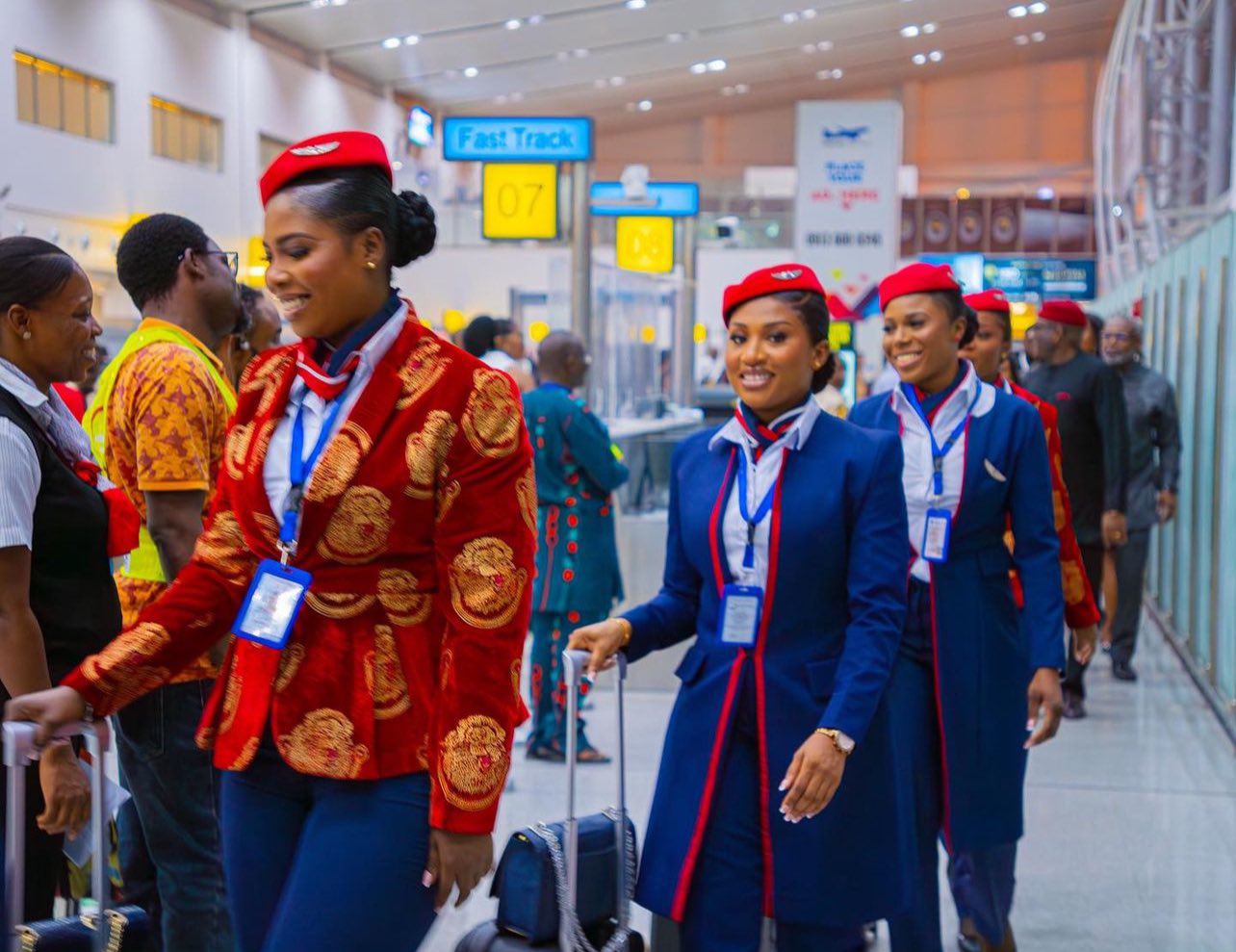 PHOTO Airpeace staff wearing Isiagu as they land in London