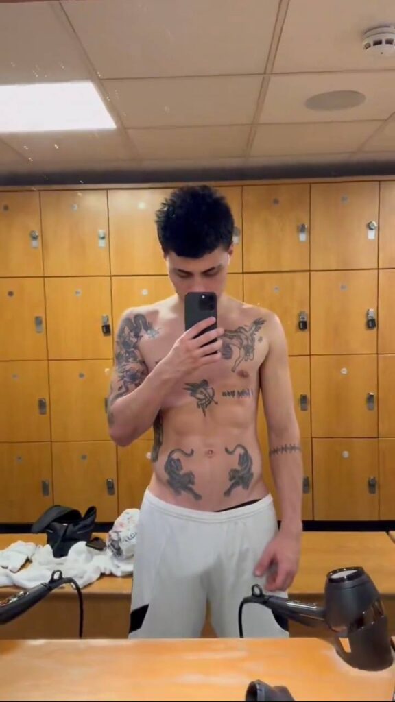 Vazou na internet nudes do Youtuber Pedro Sisquini e transando com mulher